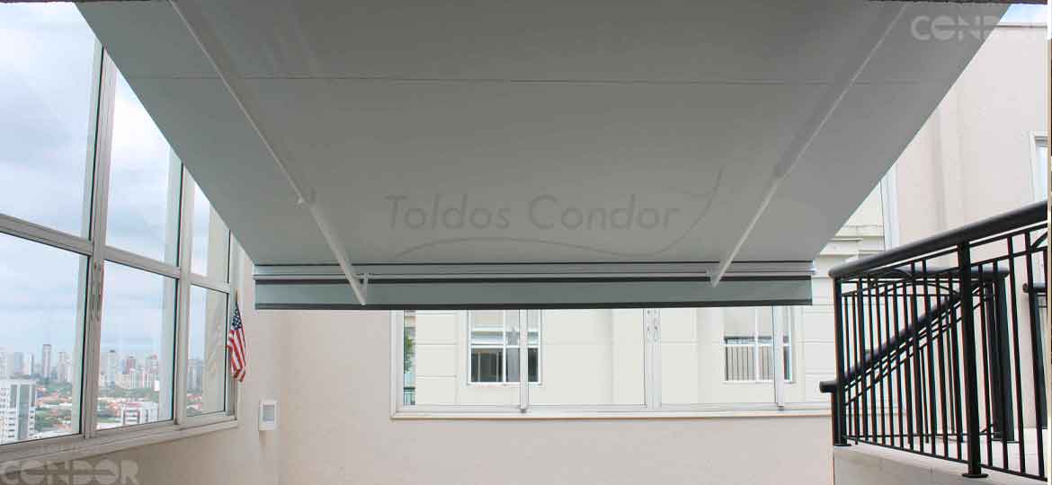 toldo articulado visto por baixo